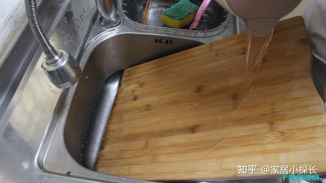 从基础清洁到深度消毒的完整指南 砧板消毒的清洁步骤 (基础清洁的重要性)