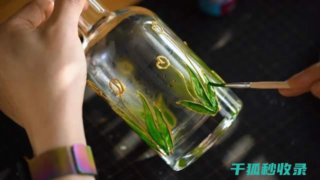 花瓶清洁的效率提升：节省时间的小技巧 (花瓶清洁的效果怎么样)